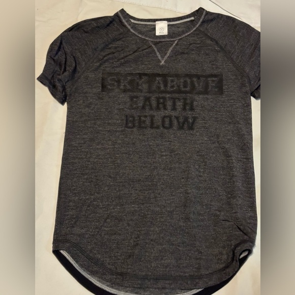 Ivivva size 4 tshirt - Picture 1 of 5